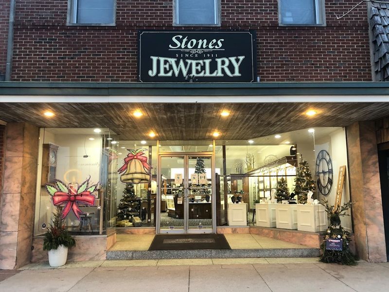 Stones Jewelry, Wheaton, IL
