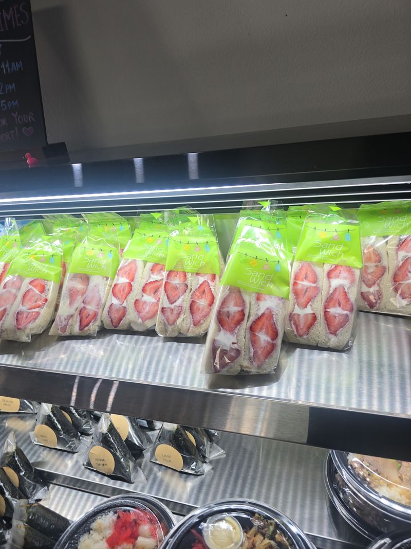 Strawberries And Cream Between Bread Strawberries And Cream Between Bread