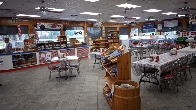 Strawberry Hill USA Farm Market Strawberry Hill USA Farm Market