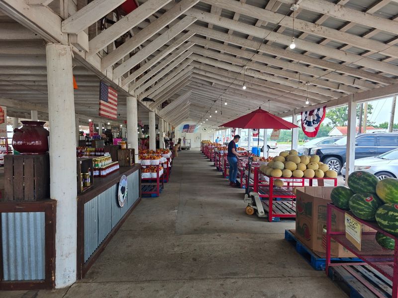 Strawberry Hill USA- PRODUCE SHED, Chesnee