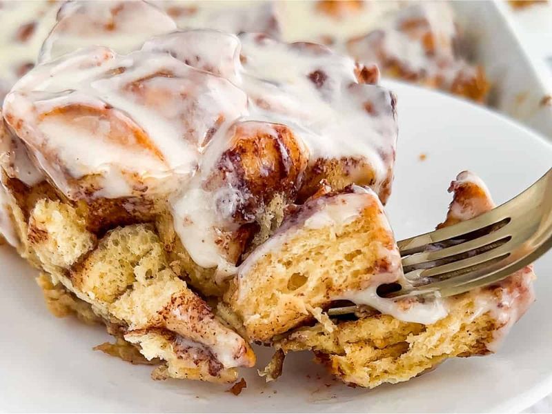 Cinnamon Roll Breakfast Bake