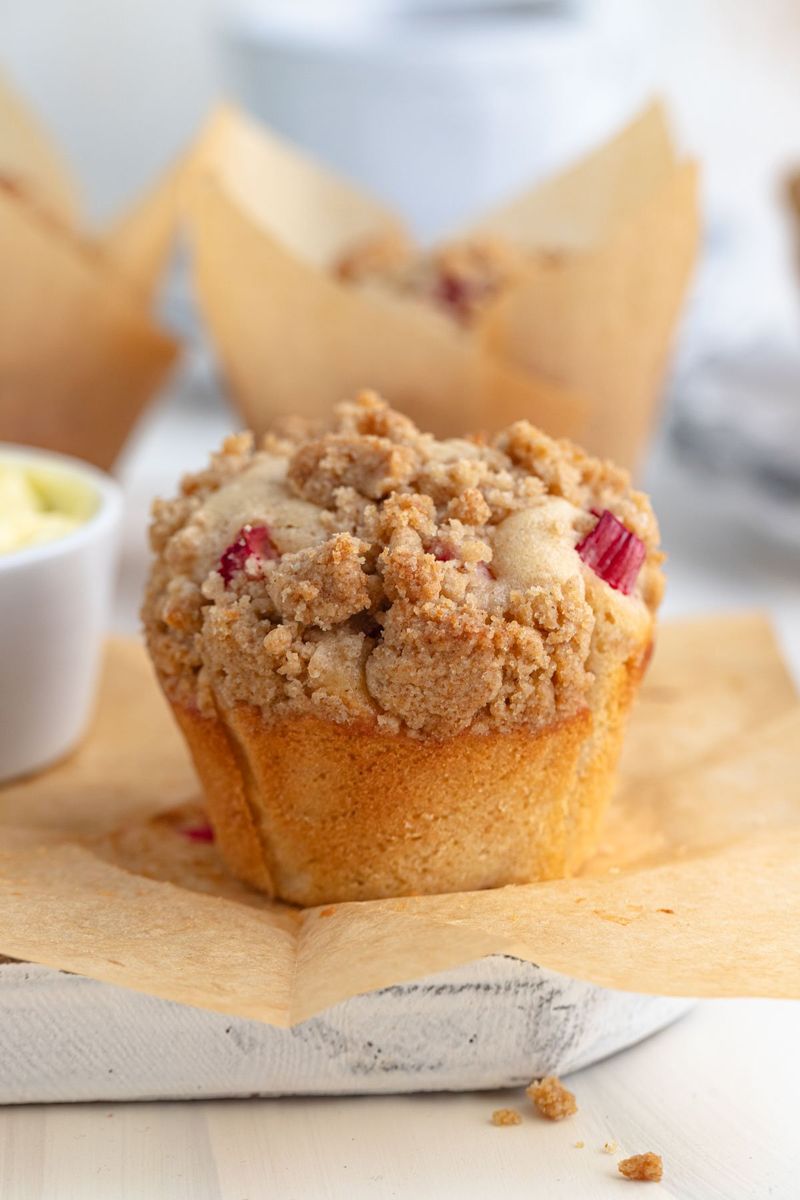Rhubarb Streusel Muffins