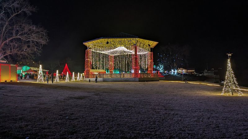 Stretch The Holiday Cheer Across Town