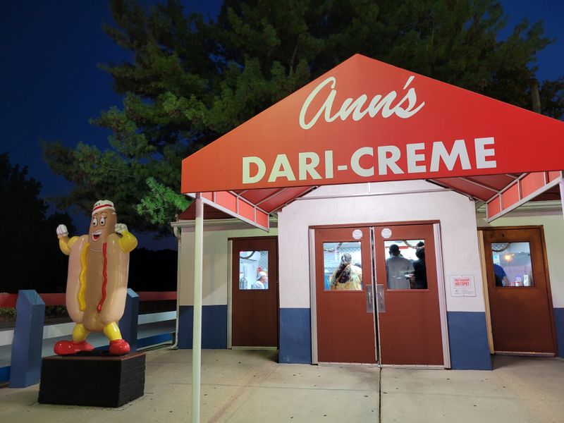 Mind The Seating, Embrace Takeout