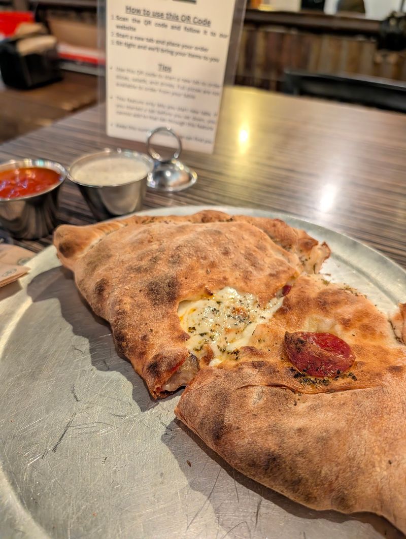 Strombolis And Calzones Worth The Detour