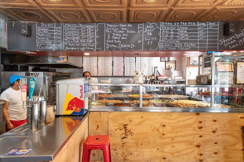 Strombolli's Pizza