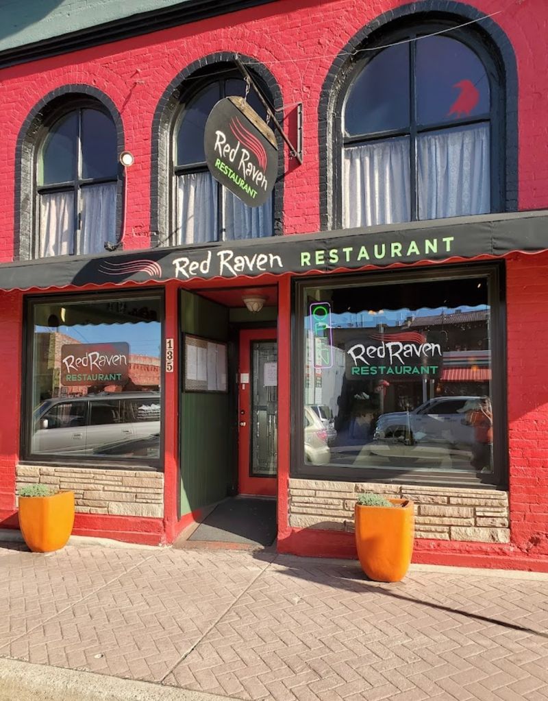 Red Raven Restaurant
