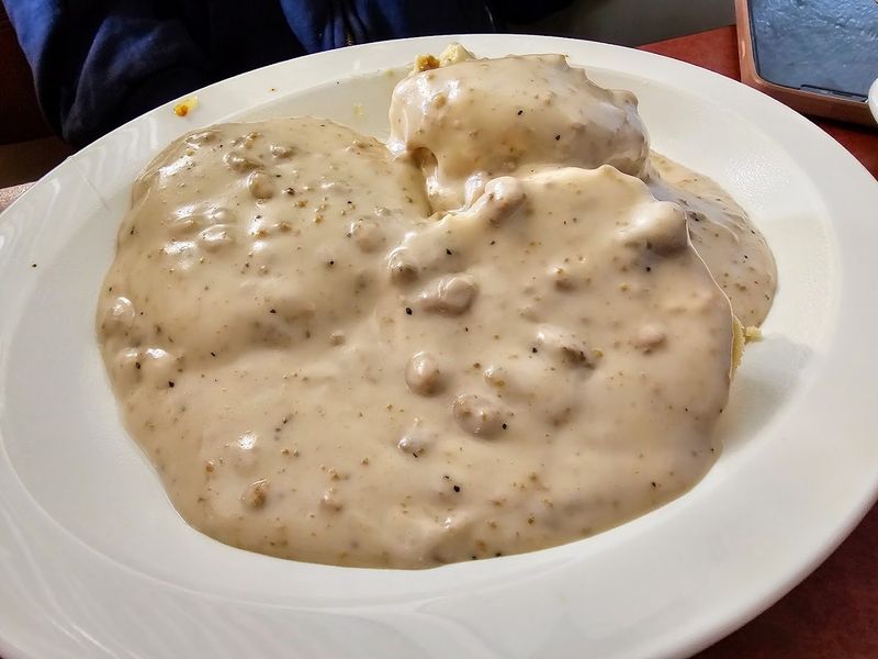 Stuffed Lakeside Biscuits And Gravy Stuffed Lakeside Biscuits And Gravy
