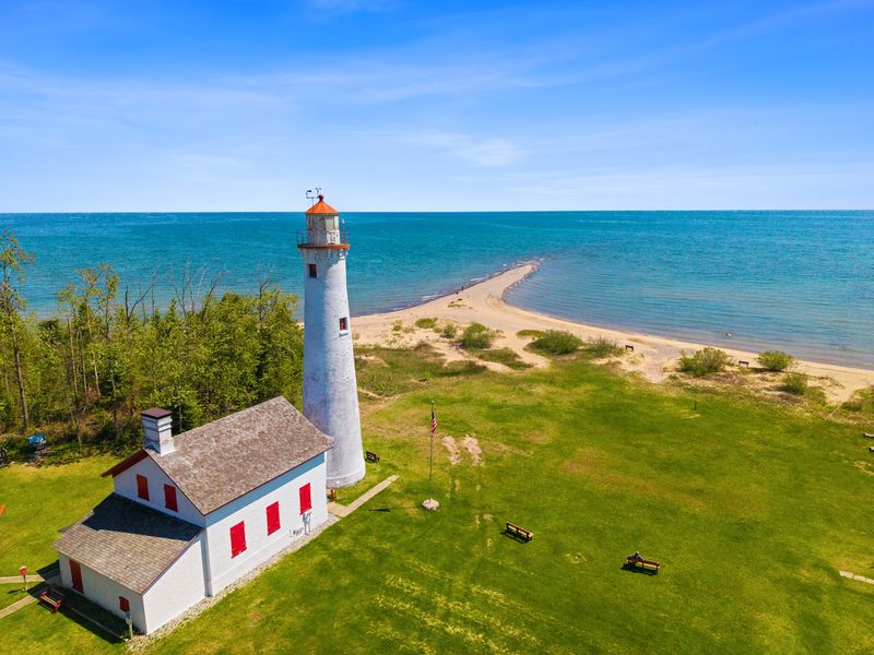 Sturgeon Point Lighthouse