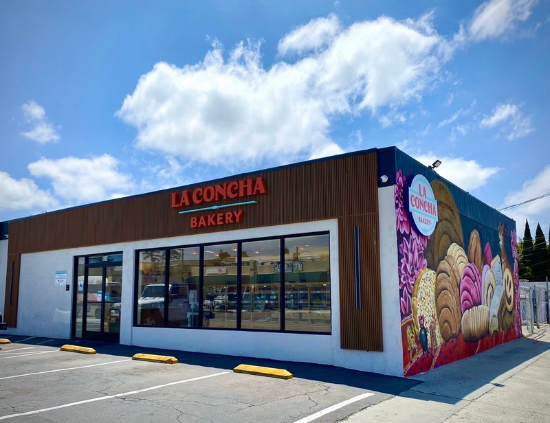 La Concha Bakery - Namesake Shells 