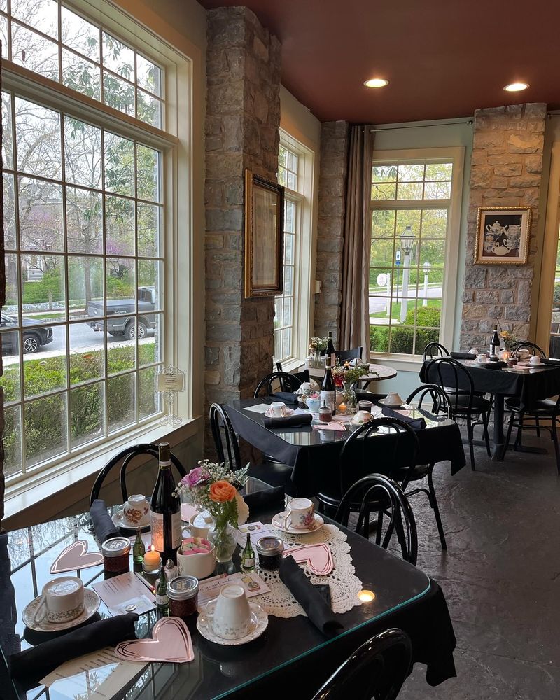 Sugarplums and Teas In Lancaster