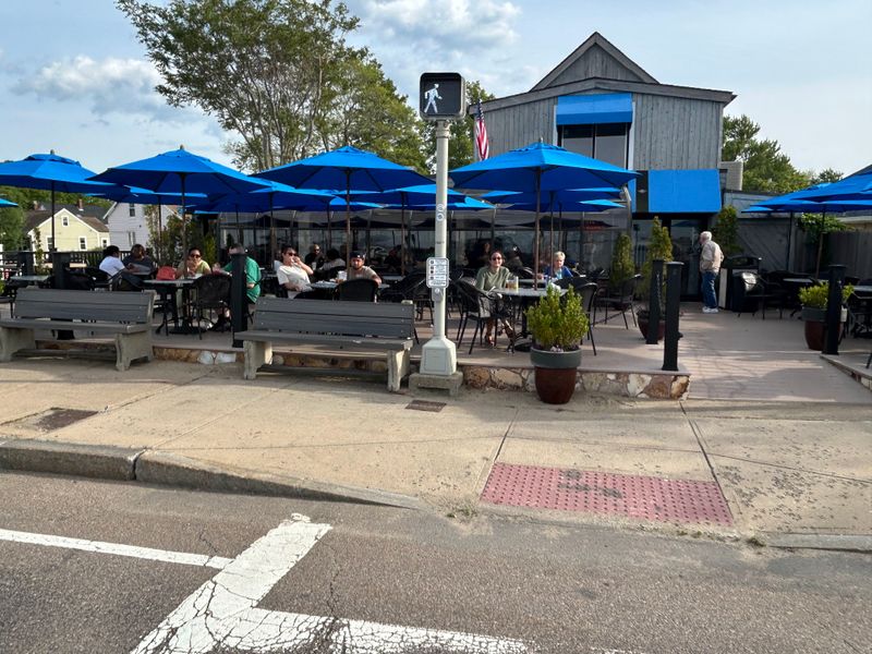 Tony's Clam Shop – Quincy (Wollaston Beach)