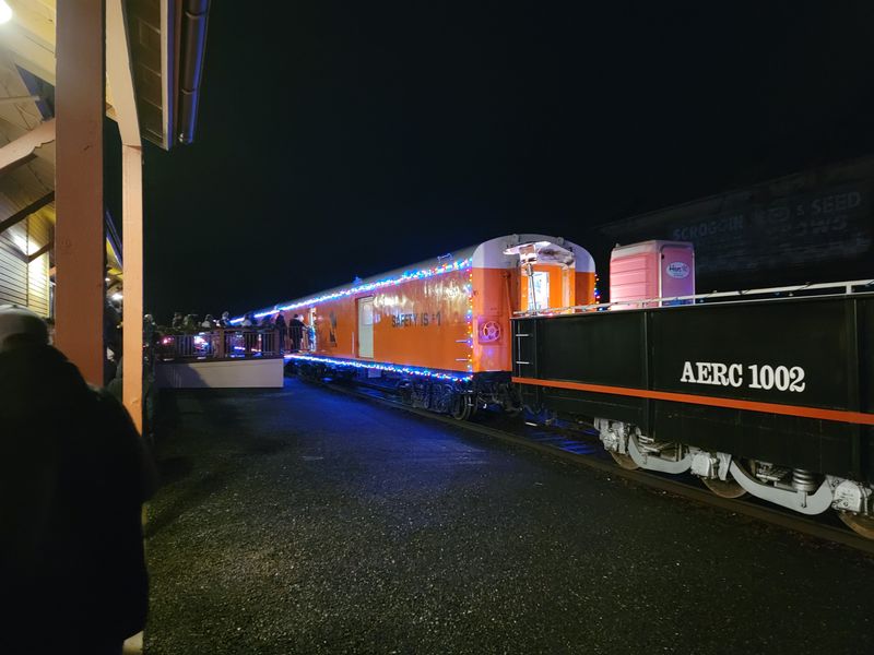 Santiam Excursion Trains — Santa & Candy Cane Rides