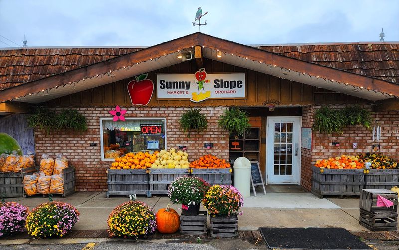 Sunny Slope Orchard, Navarre, Ohio