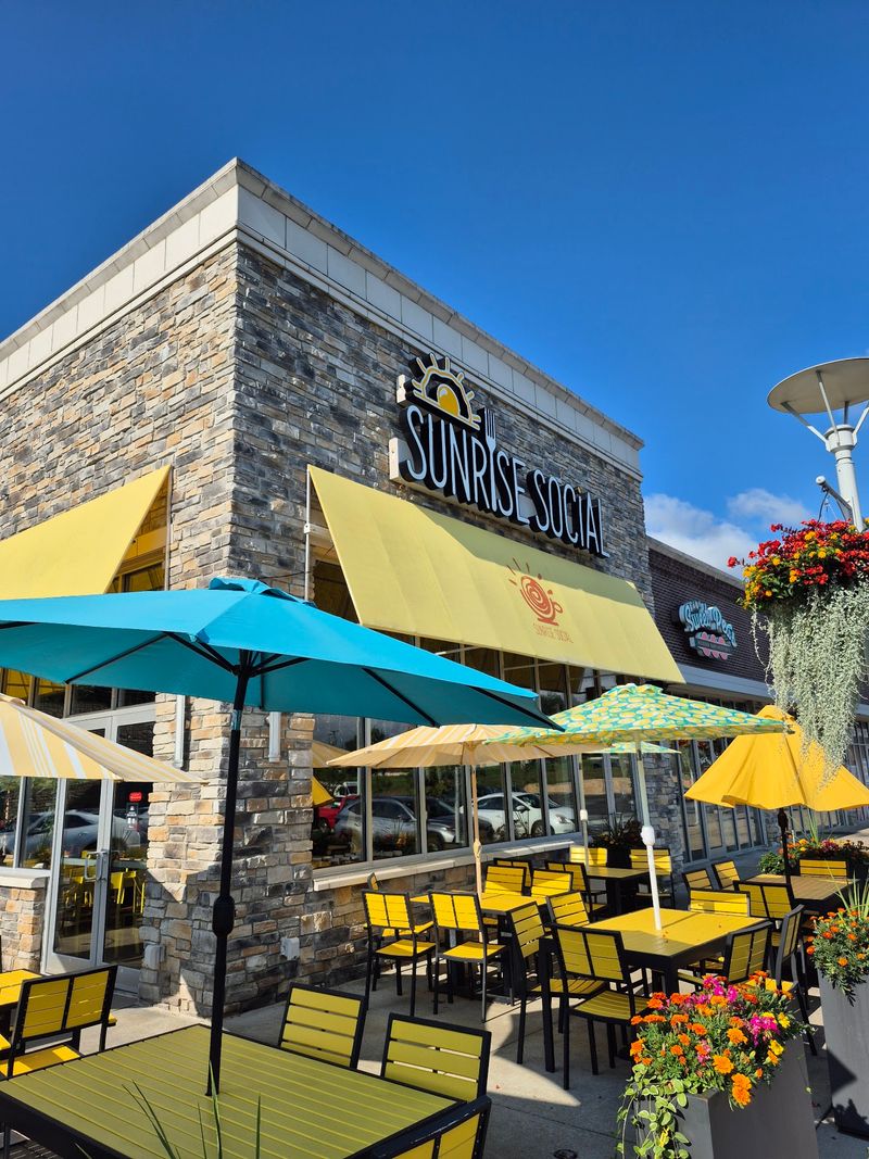 Sunrise Social, Uniontown