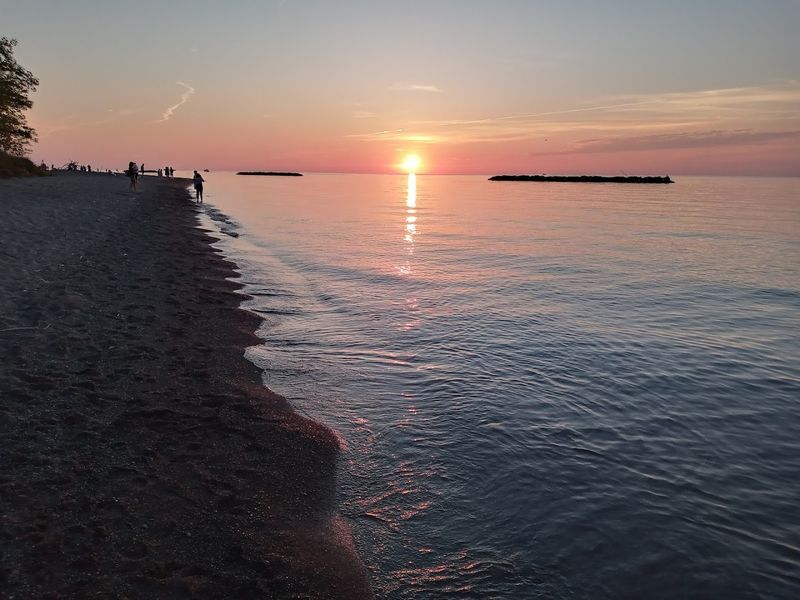 Sunrises and Sunsets That Look Professionally Edited