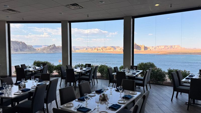 Rainbow Room At Wahweap Marina, Lake Powell Resorts — Page / Lake Powell