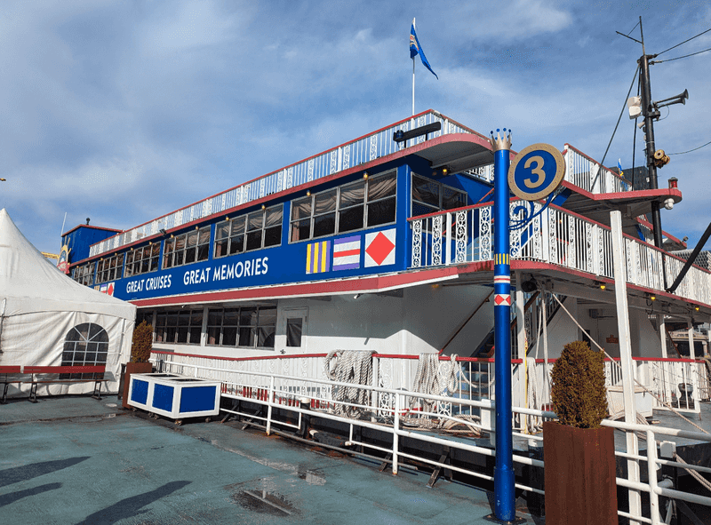 Dining Cruises Serve Pittsburgh Flavors