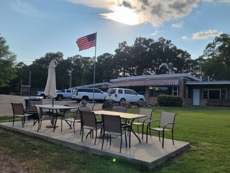 Harbor Lodge Restaurant, Mount Ida