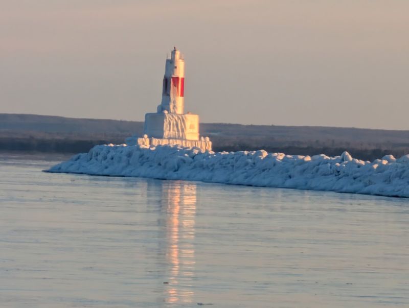 The Breakwall To The Light