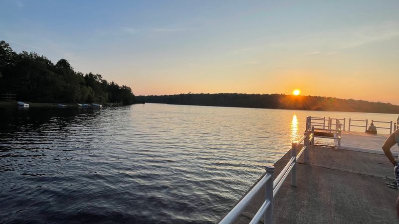 Sunset Views Over The Lake That Are Hard To Forget Sunset Views Over The Lake That Are Hard To Forget
