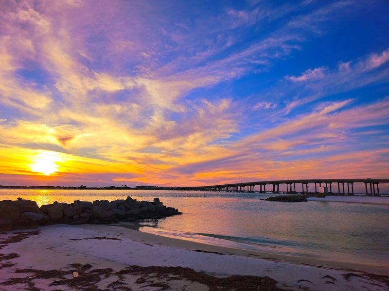 Sunsets Over The Gulf Turn The Sky Into Something Extraordinary Sunsets Over The Gulf Turn The Sky Into Something Extraordinary