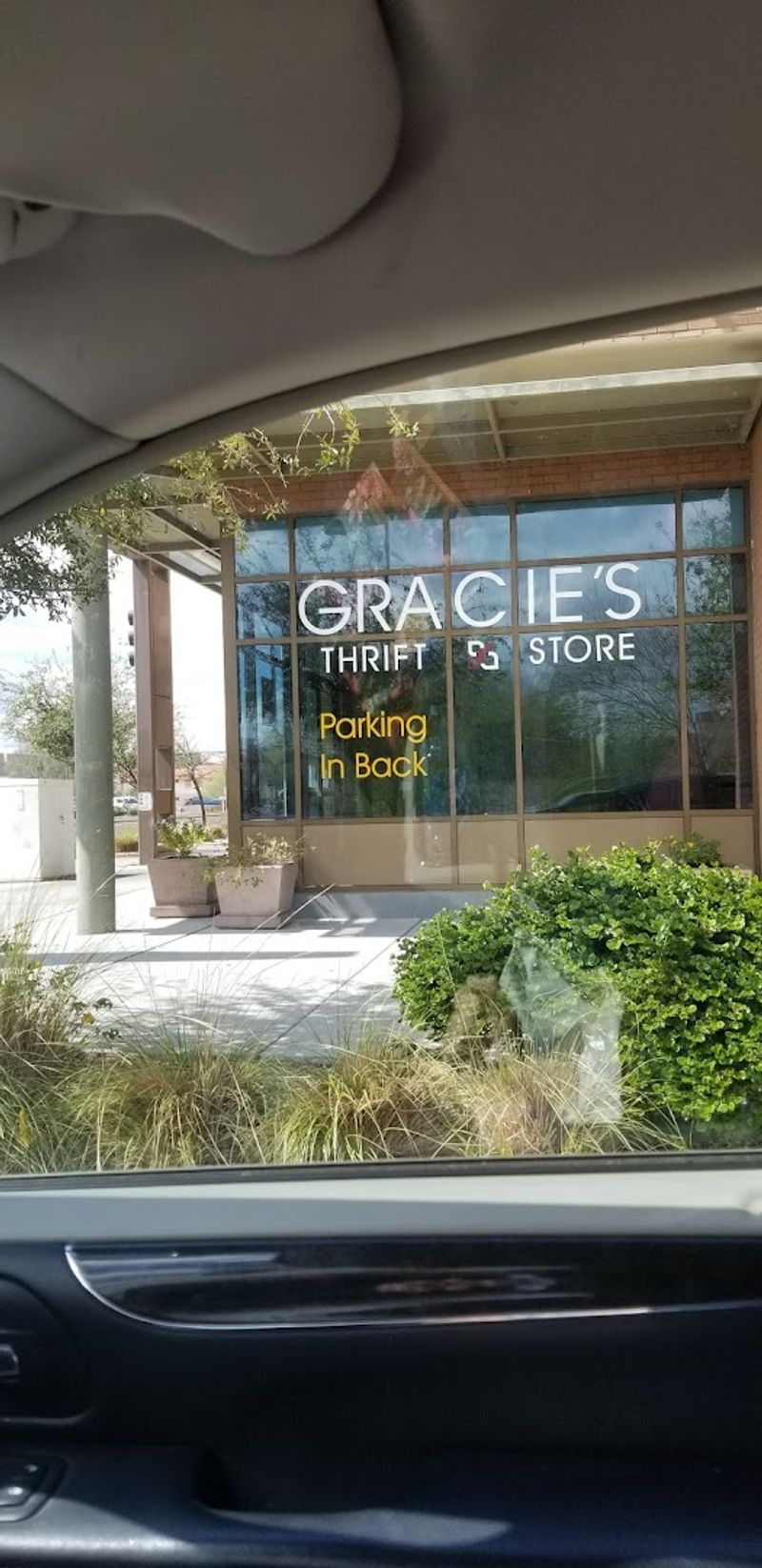Gracie's Thrift Store, Tempe