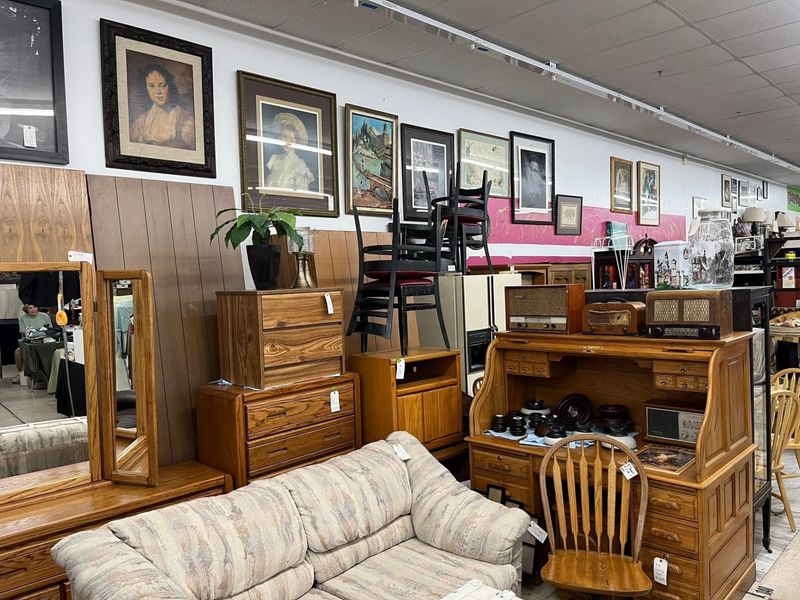Superstition Indoor Flea Market