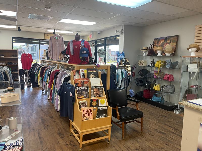 Strategic Shopping Hours And Color Tag Deals