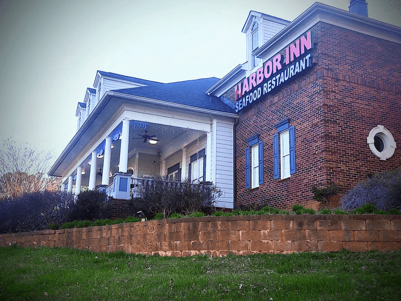 Harbor Inn Seafood — Charlotte, North Carolina