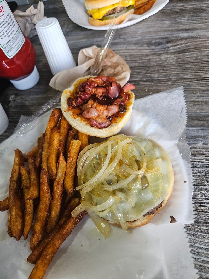 Surprise: The Burgers Are Seriously Good Too Surprise: The Burgers Are Seriously Good Too