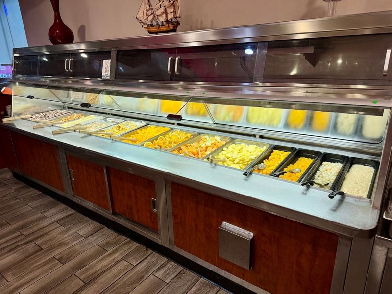 Sushi Bar Worth Circling Back To