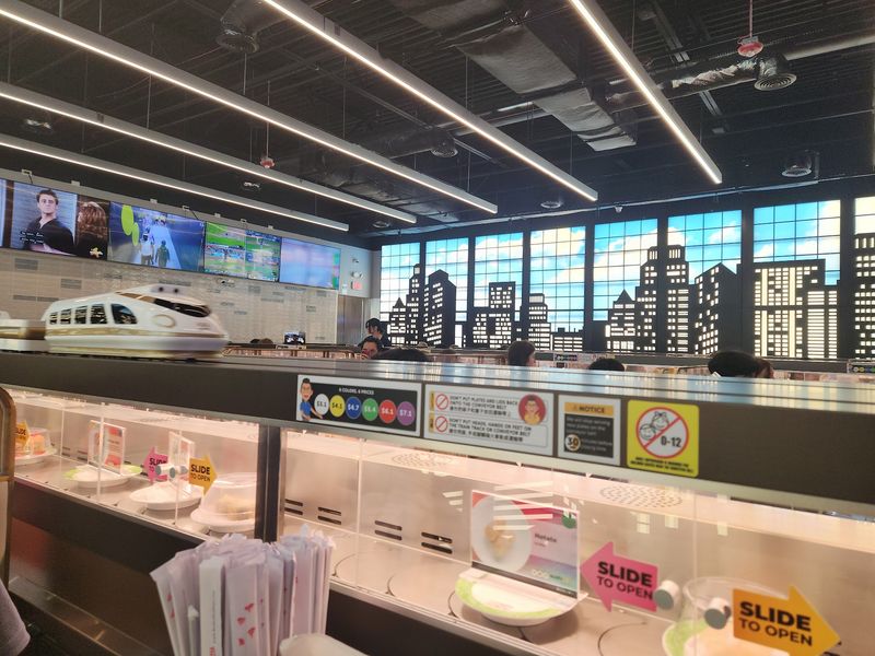 Sushi Plus Rotary Sushi Bar - Aurora, Aurora, IL
