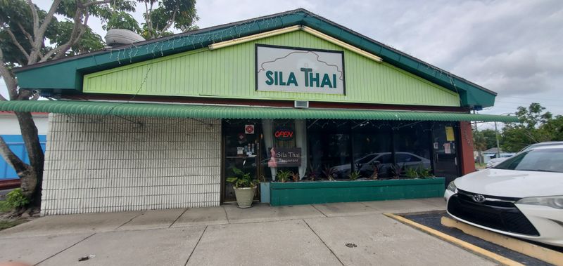 Sila Thai & Sushi Restaurant - 3828 49th St N, St. Petersburg