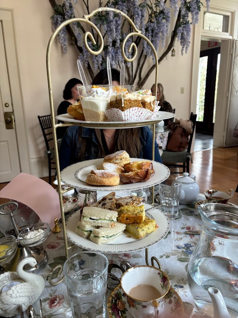 Swan House Tea Room, Findlay