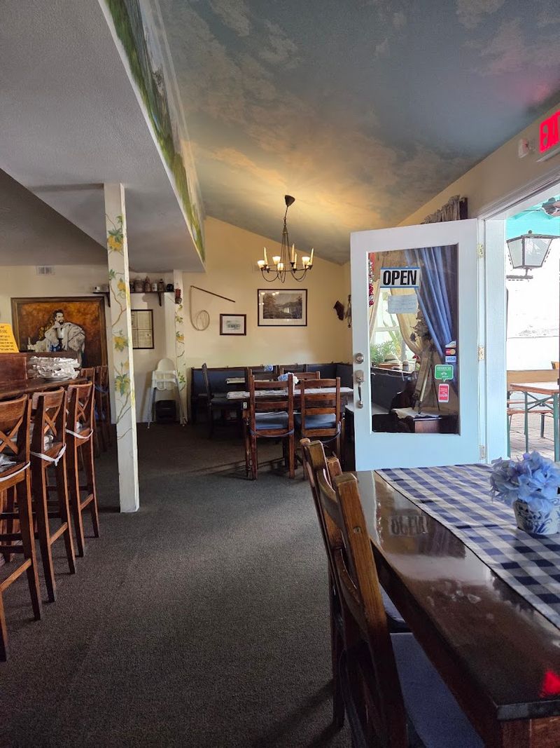 Mount Dora Shops (Downtown), Mount Dora