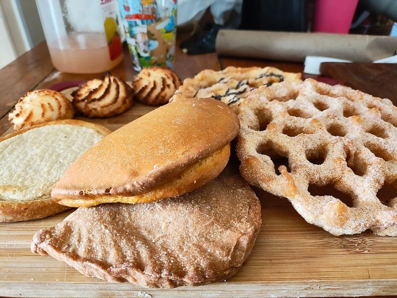 Weekend Crowds, Happy Pace