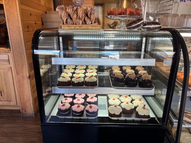 Sweet Cheeks Bakery, Verona Island Sweet Cheeks Bakery, Verona Island