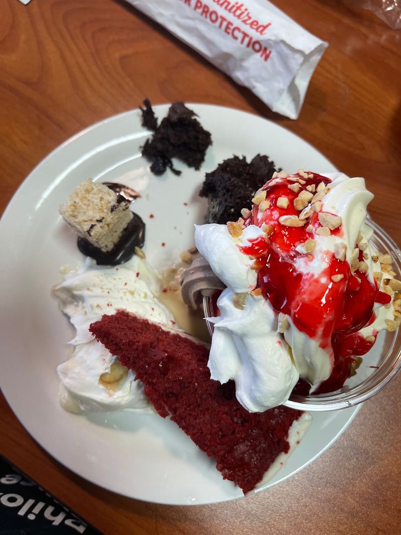 Sweet Endings At The Dessert Station Sweet Endings At The Dessert Station