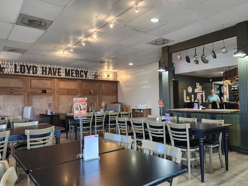 Loyd Have Mercy Restaurant
