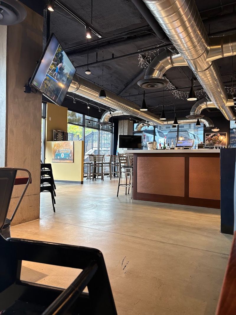 Dine-In Comfort and Takeout Convenience