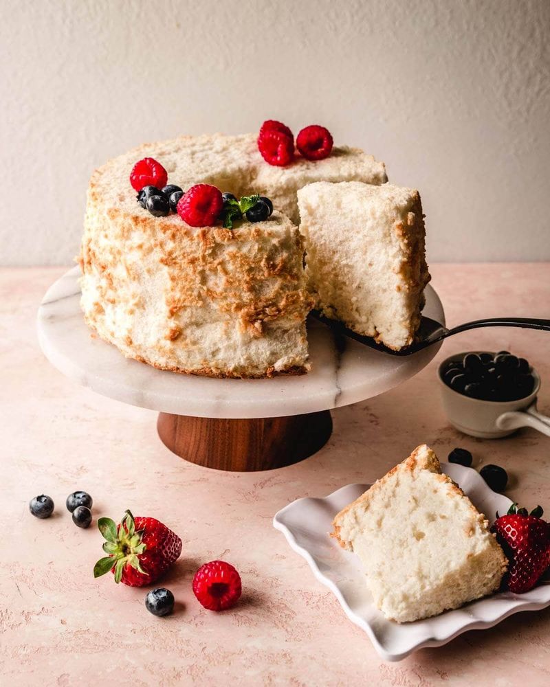 Fluffy Angel Food Cake
