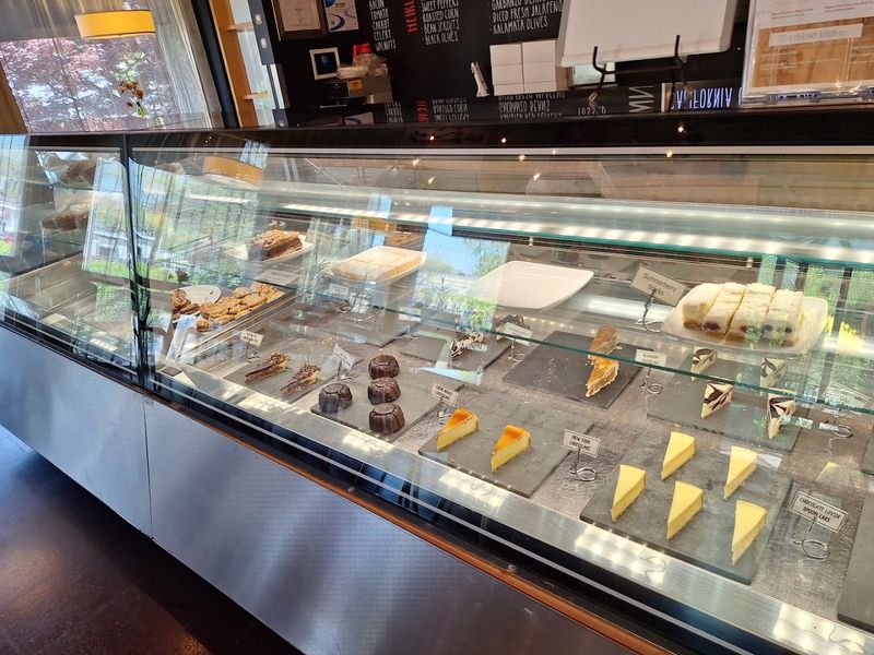 Sweet Street Desserts Outlet & Cafe, Reading