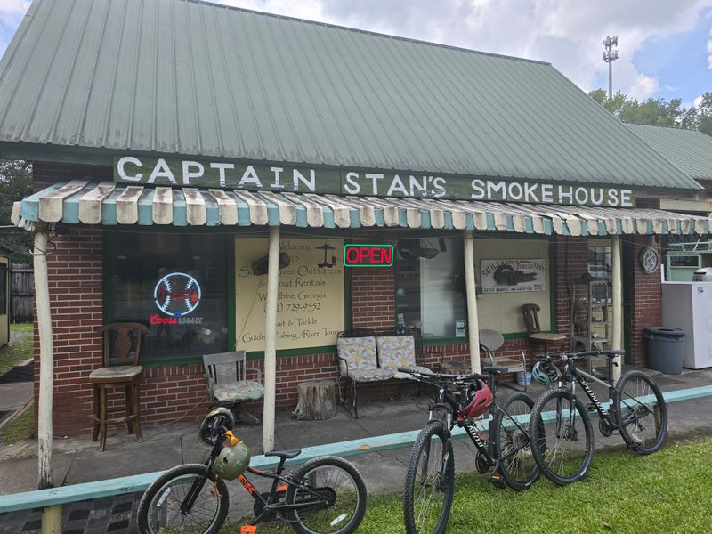 Captain Stan’s Smokehouse – Woodbine