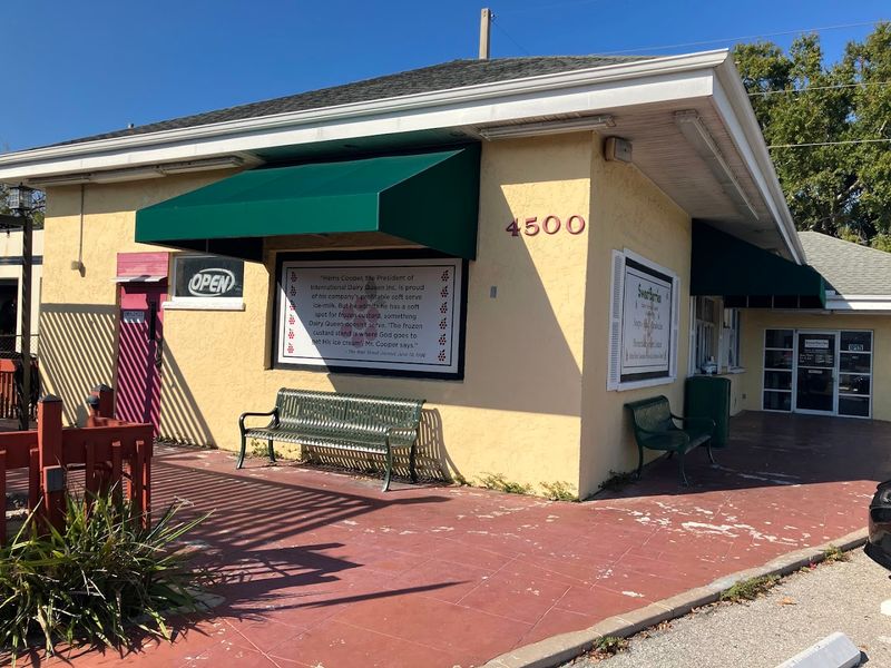 Sweetberries Eatery & Frozen Custard, Bradenton