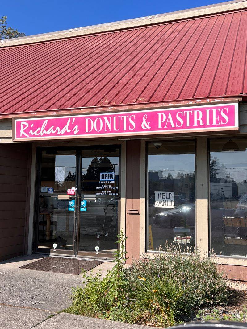 Richard’s Donuts & Pastries