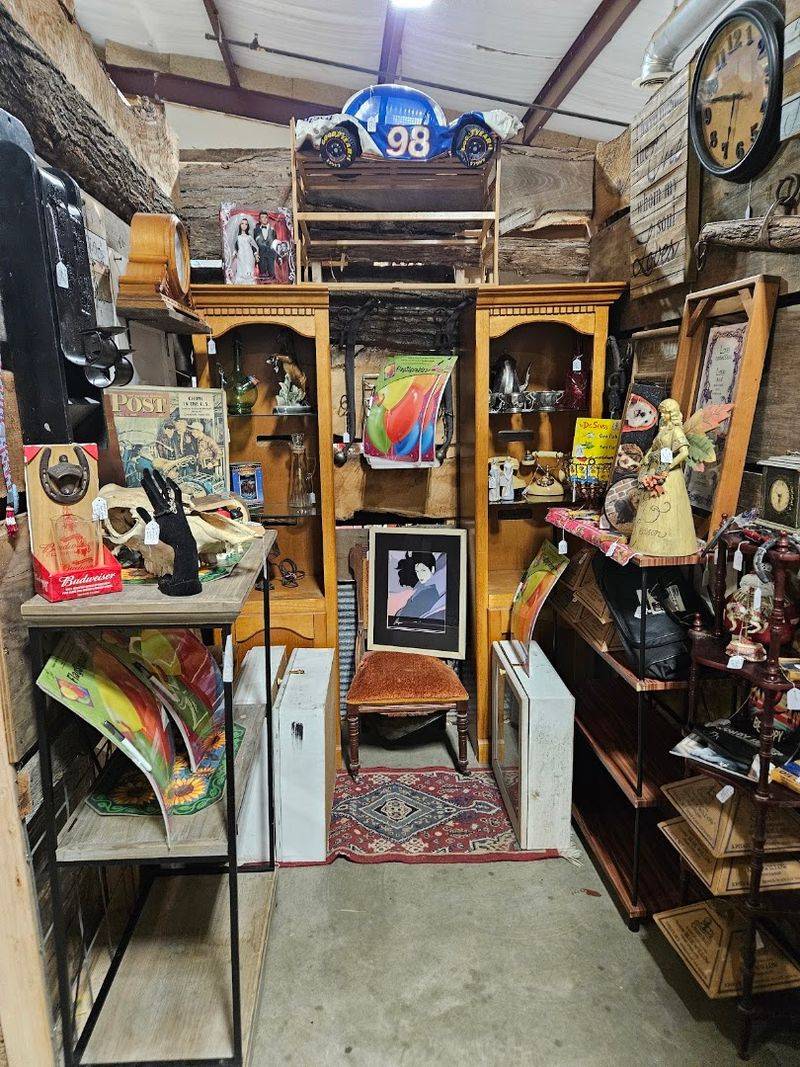 Sweetpea & The Rooster Antiques & More