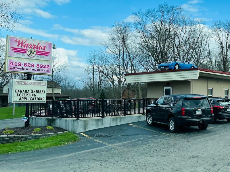 Warrior Drive-In and Pizza, Ontario