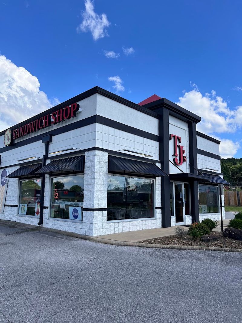 TJ's Sandwich Shop, Fayetteville