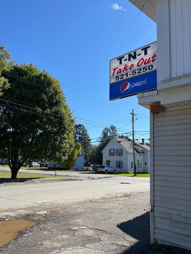 TNT Takeout, Houlton